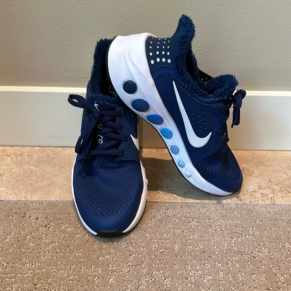 Nike CruzrOne Navy/White